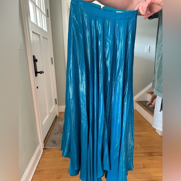 Alice + Olivia Blue Metallic Pleated Skirt - Size 6 - Picture 6 of 9